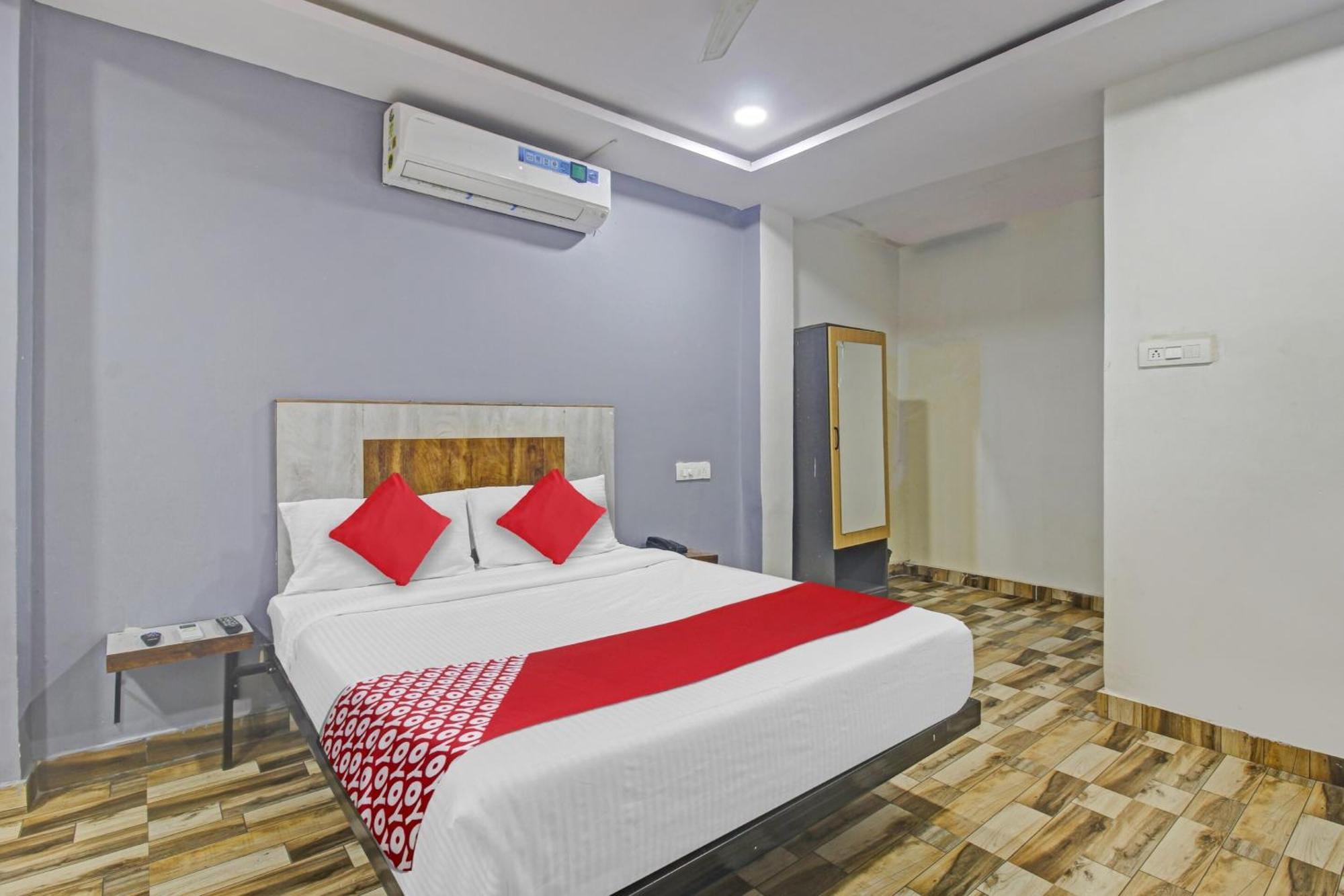 Super Hotel O Sri Sai Regency Haydarabad Dış mekan fotoğraf