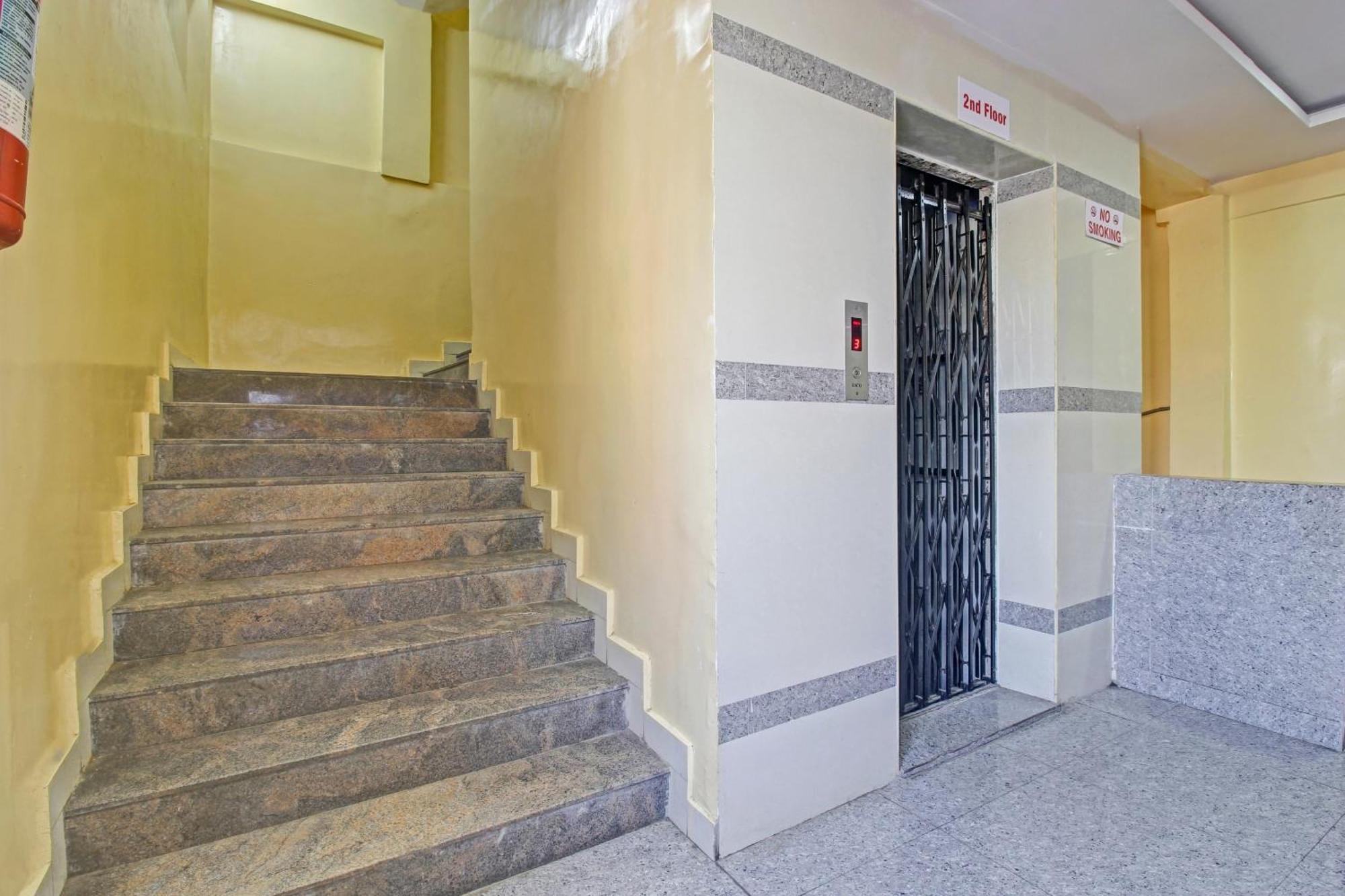Super Hotel O Sri Sai Regency Haydarabad Dış mekan fotoğraf